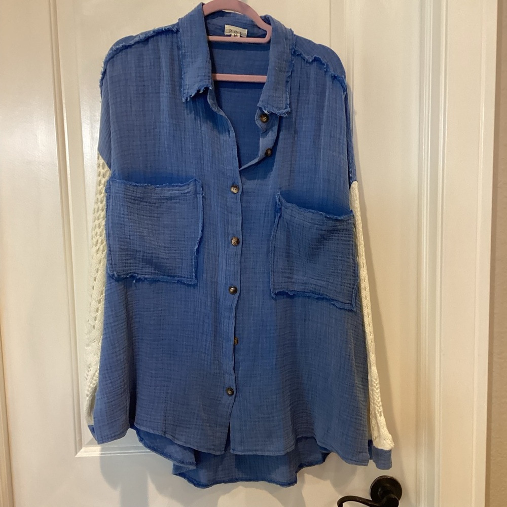 POL Blue and Cream Button-Down Shirt/jacket - Picture 2 of 16